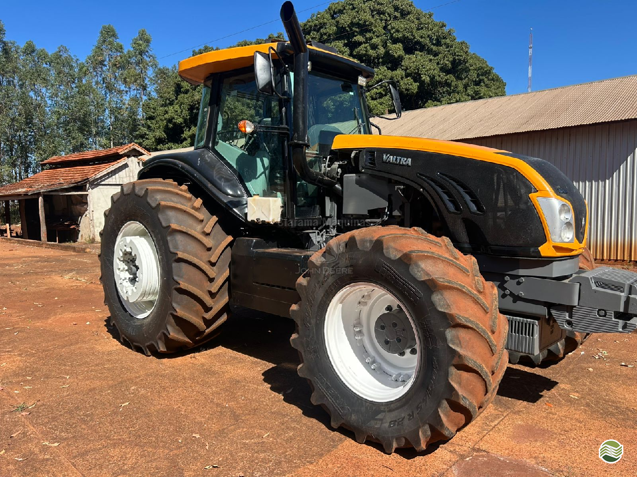 TRATOR VALTRA VALTRA BT 210 Tração 4x4 Ciarama Máquinas - John Deere - Matriz PONTA PORA MATO GROSSO DO SUL MS
